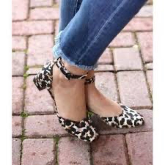 CAbi #6020 Kiki Ankle Strap Leopard Print Block Heels Size 9 EUC - Picture 1 of 10